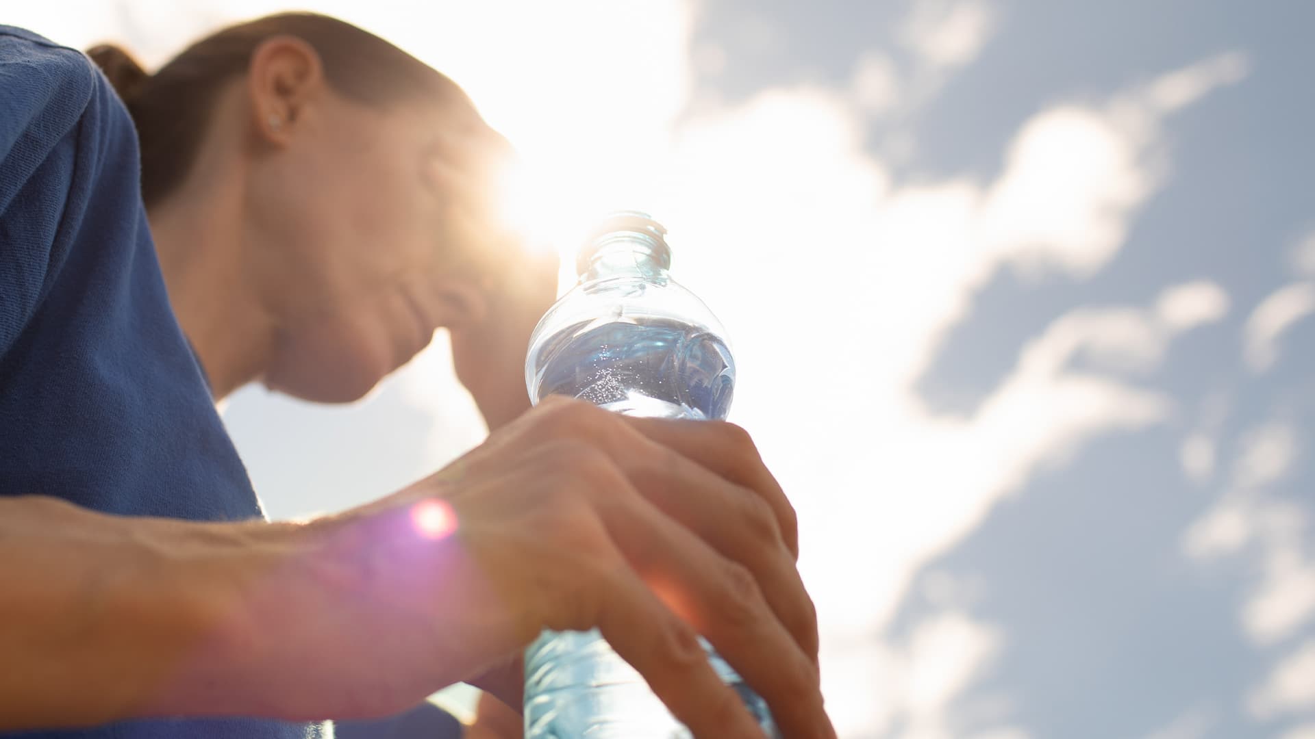 Ce băutură este cea mai bună pentru hidratare? Indiciu: nu este apa