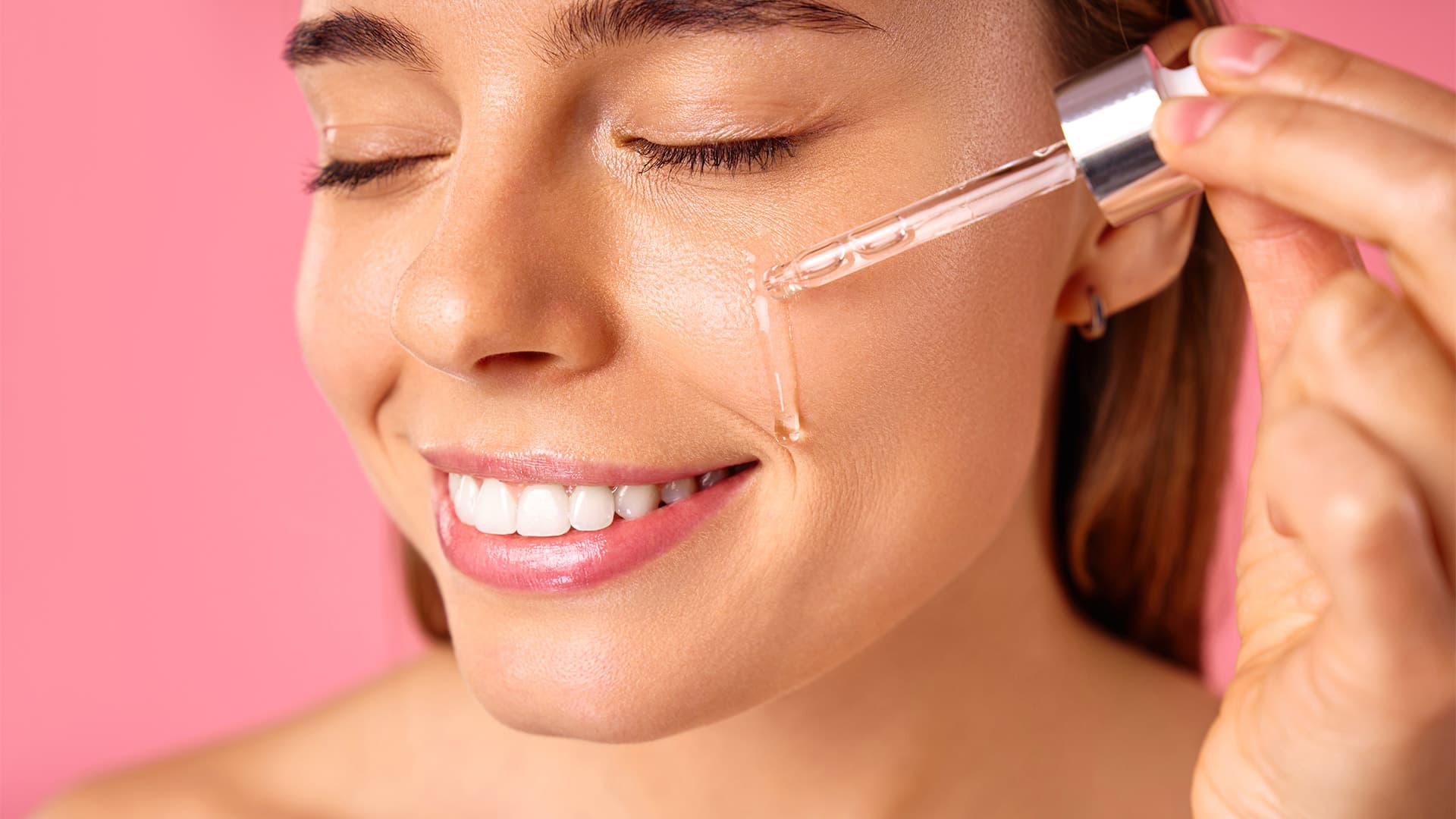 Ce trebuie să știi înainte de a cumpăra un produs cu acid hialuronic