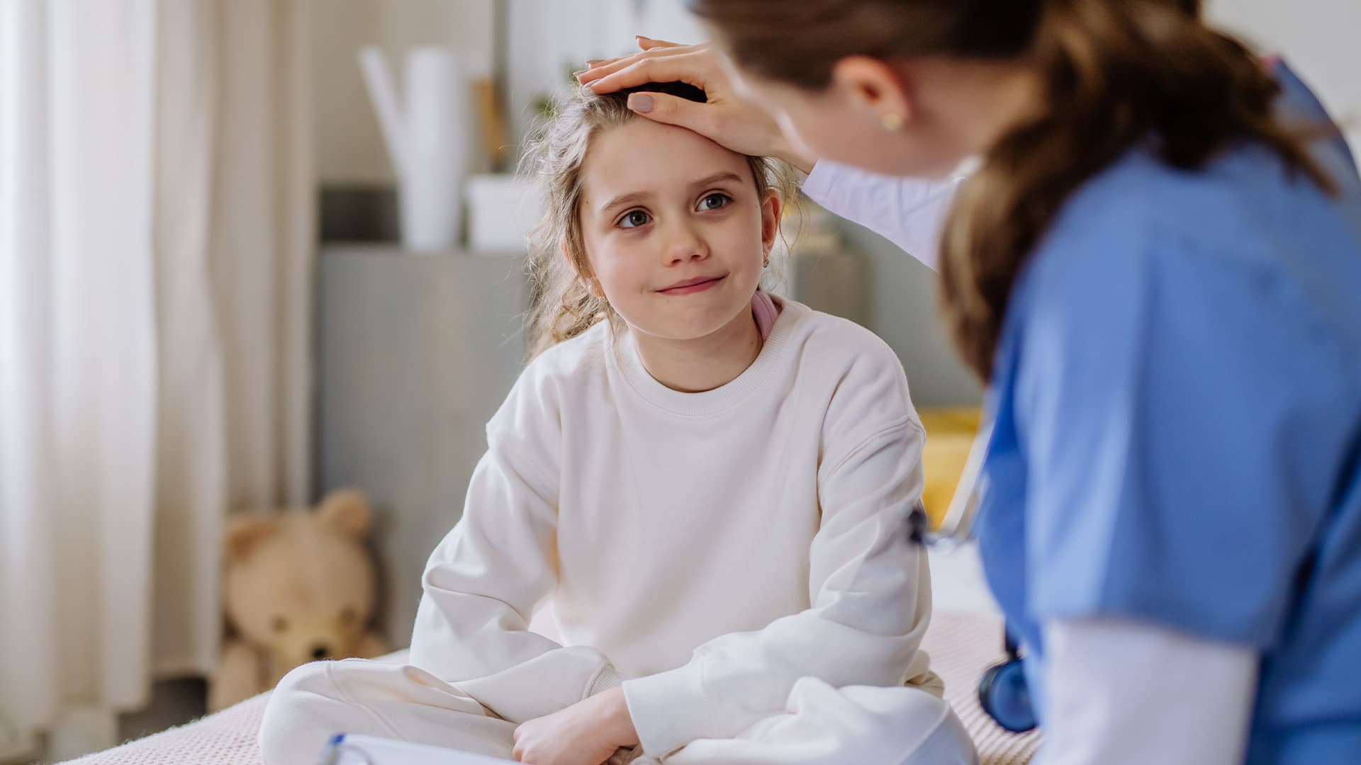 Îngrijirea copiilor înainte și după o intervenție chirurgicală: sfaturi esențiale de la Dr. Adnana Jaramani