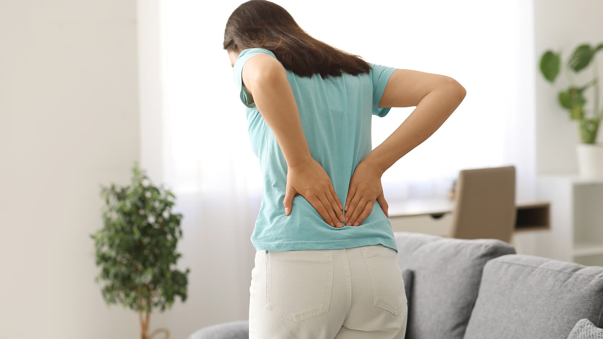 Durere cronică de spate la 30–40 de ani? De ce nu trebuie ignorată
