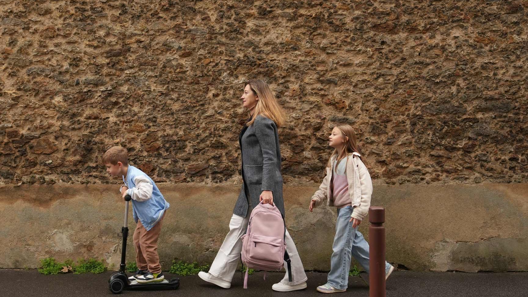 De ce începutul școlii schimbă radical rutina întregii familii, nu doar a copilului