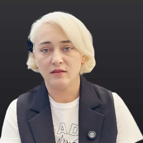 Dr. Cristina Medeleanu